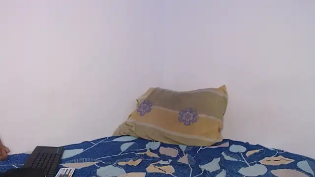 Monkey_uchiha777 webcam