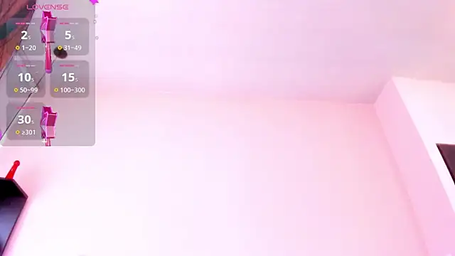 violet_myerrs webcam