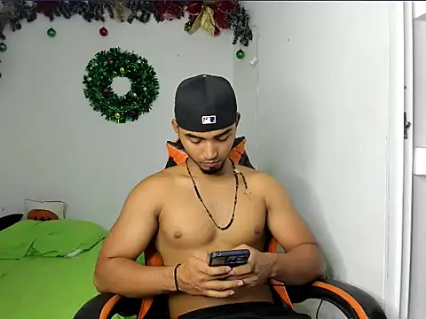 andrew_jonhes webcam