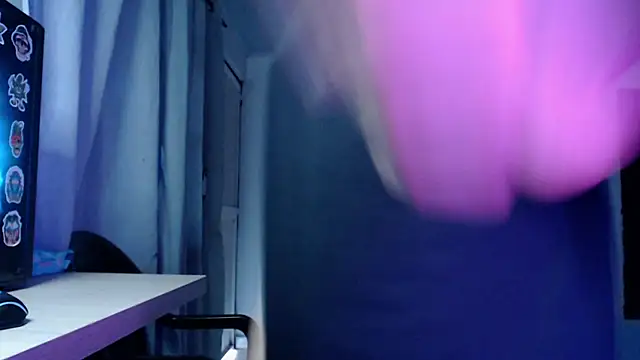 LittleCheerry69 webcam