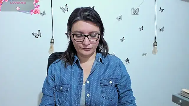 Amie_Adams82_ webcam