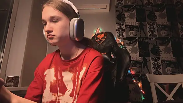 helgicuteness webcam