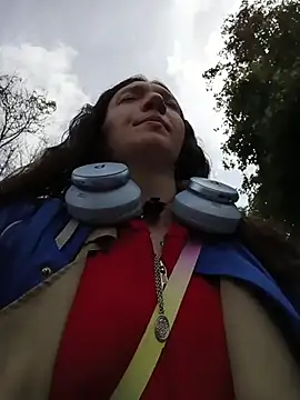 lucy_colee (F young) - Cover my body with oil, sensual dance