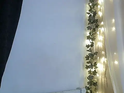 lunahototinparis18 webcam