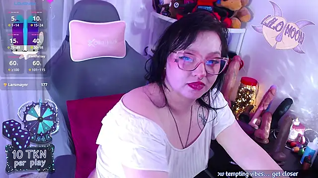 LiloMoon69 webcam