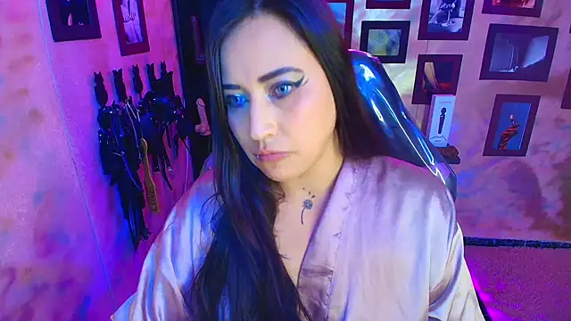 cherryy_bombshelll webcam