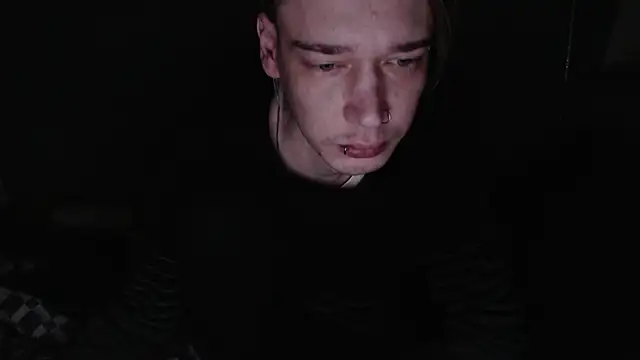 qustci-couple webcam