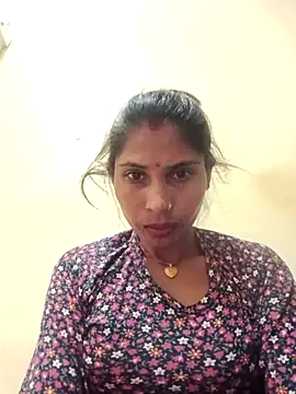 Veshali_Love143 webcam