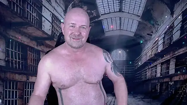 ManlyPrisonGuy