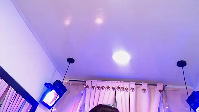 hottt_girl_lesbian webcam