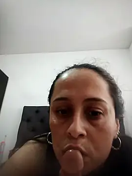 Webcam Model (danielita1414)  is live.Free join now!