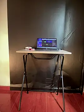 Webcam Model (_Danna) is live