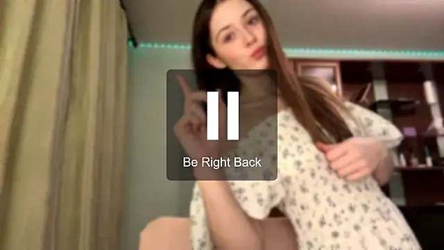 Adel_strongwoman webcam