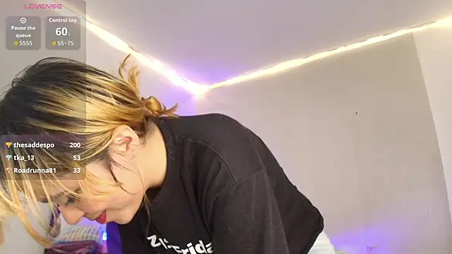 NinaSakura_Eup webcam