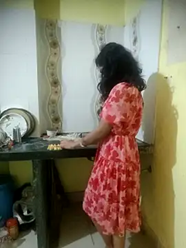 Webcam Model (Snaya-baby)  is live.Free join now!