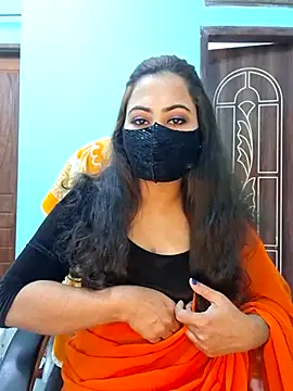 Webcam Model (Bristy-)  is live.Free join now!