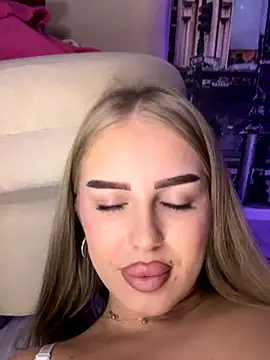 AubrieleRouj1 webcam