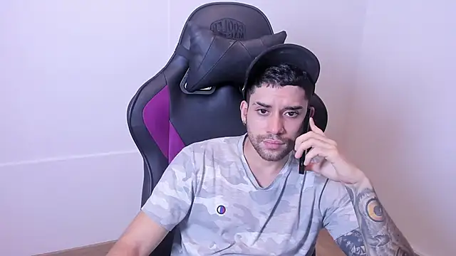 Mike_montoya1 webcam