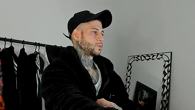 _jamesleandros1 webcam