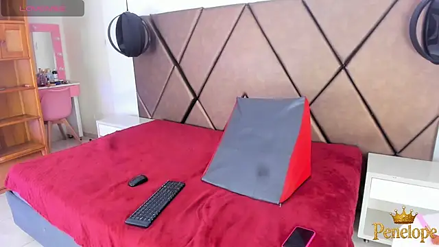 PenelopeGuzman__ webcam