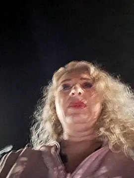 sofiacurvy_45 webcam