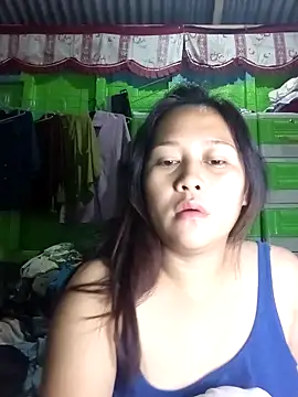 pretty_me092121 webcam