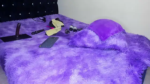 scarlet_tommy webcam