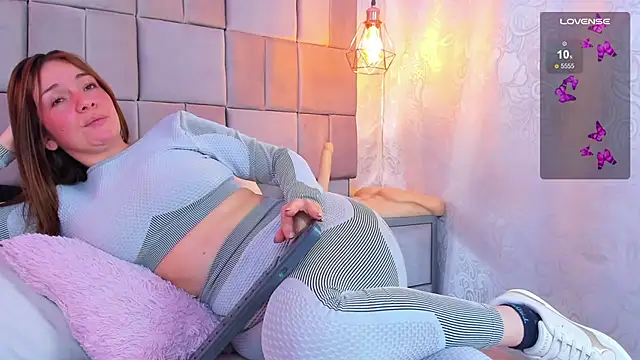 antoneella_jones webcam