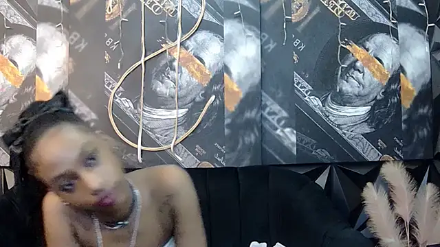 Lilmisbaddyxxx webcam