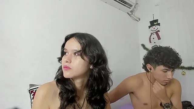 Laura_and_Kevin webcam