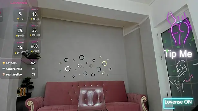 BelovedKhlloee webcam