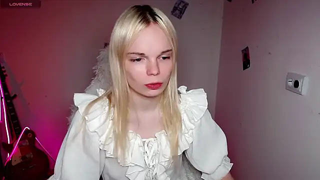 Emily_Nyaffee webcam
