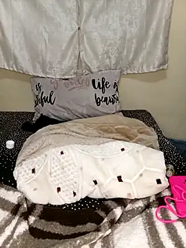 Sweethoneypot25 webcam