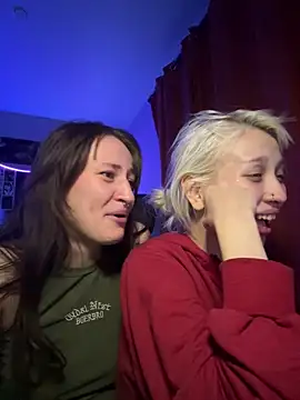 Dooubletroublee Live Webcam on Stripchat