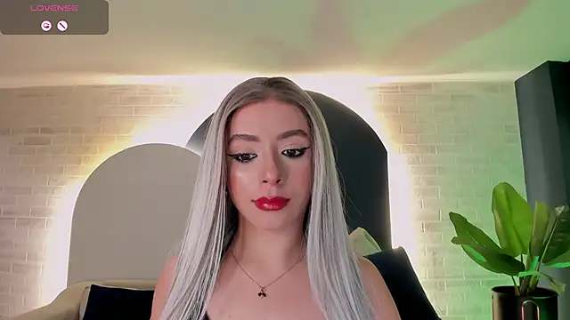 IsabellaMoreau webcam