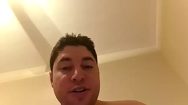 TheNakedArtist33 webcam