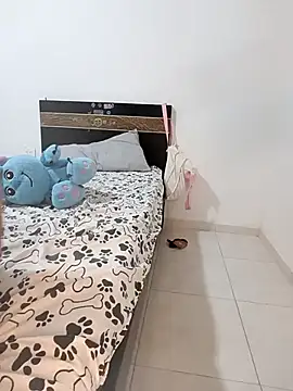 Webcam Model (Isa_Dolly)  is live.Free join now!