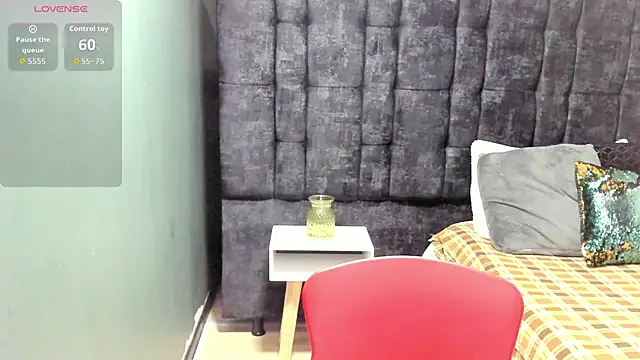 Charlotte__Gray webcam