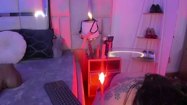 Violett_Sinclair webcam