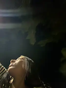 carolina_1111 - Carolina_1111's free webcam - UK Sex Cams