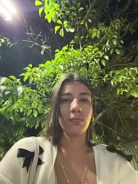 Webcam Model (Carolina_1111)  is live.Free join now!