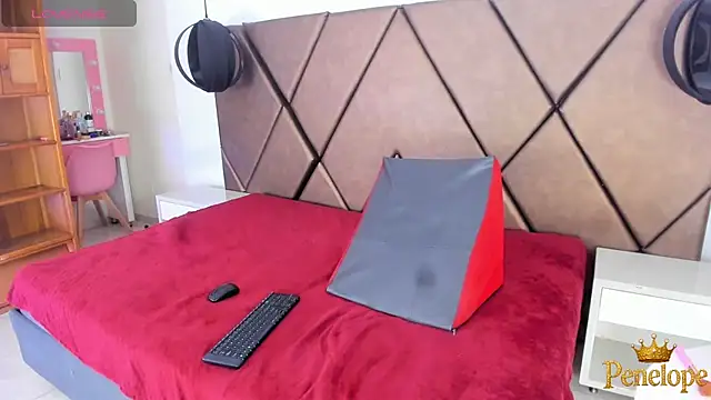 PenelopeGuzman__ webcam