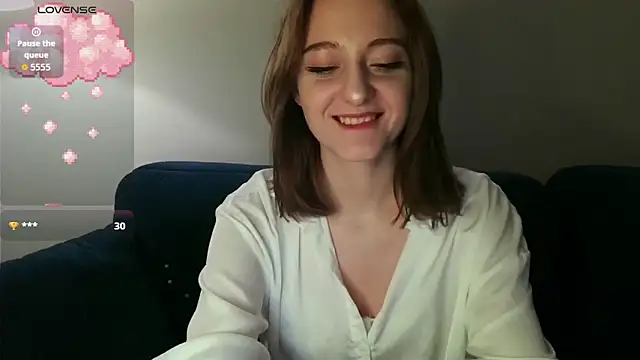 white_liillyy webcam