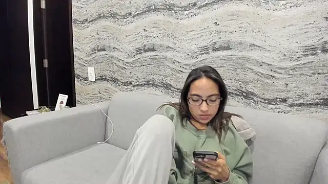 sophi__a - Sophi__a's free webcam - UK Sex Cams