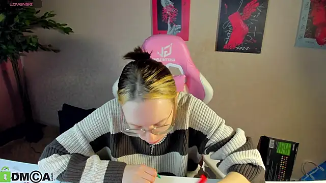 r0cket_bunny - R0cket_bunny's free webcam - UK Sex Cams