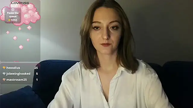 white_liillyy - White_liillyy's free webcam - UK Sex Cams