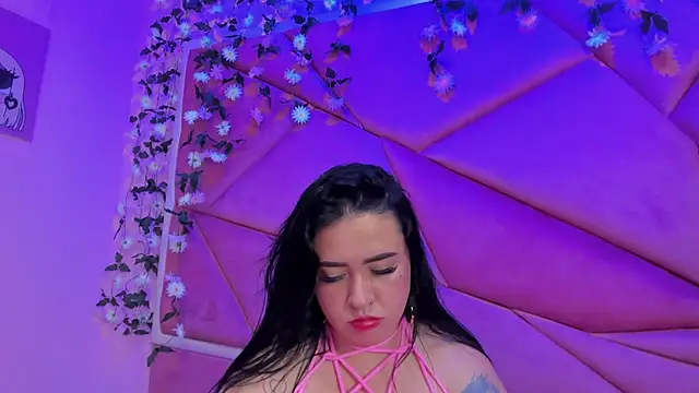 Victoria_Rossy webcam