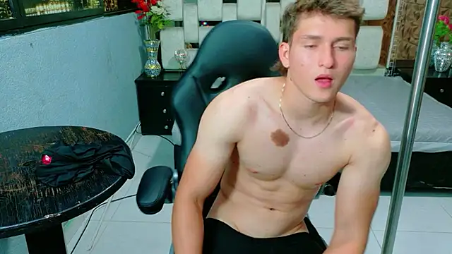 Marcus_Fits webcam
