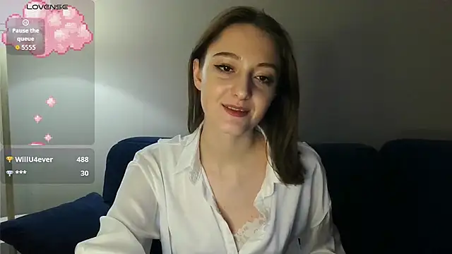 white_liillyy webcam