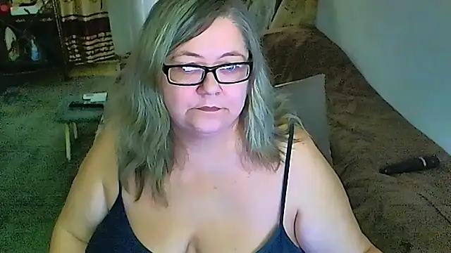 sex2 (F mature) - naked, squirt